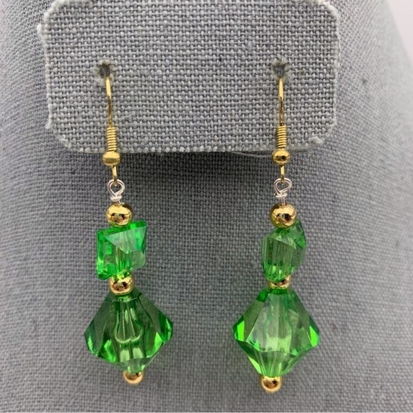Set of Two NWOT Green Apple and Clear Long Beaded Dangle Earrings - Picture 2 of 5